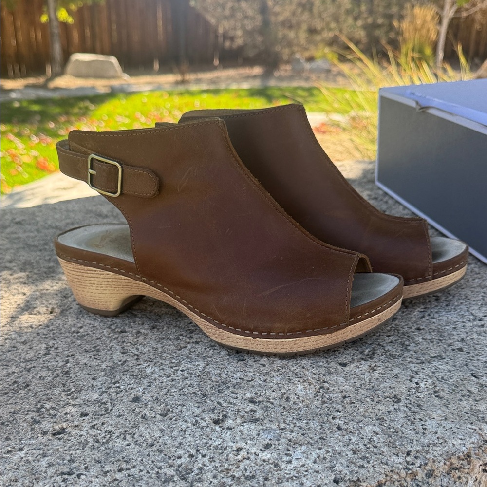 Dansko Lizzie Brown Leather Peep-Toe Slingback Clogs